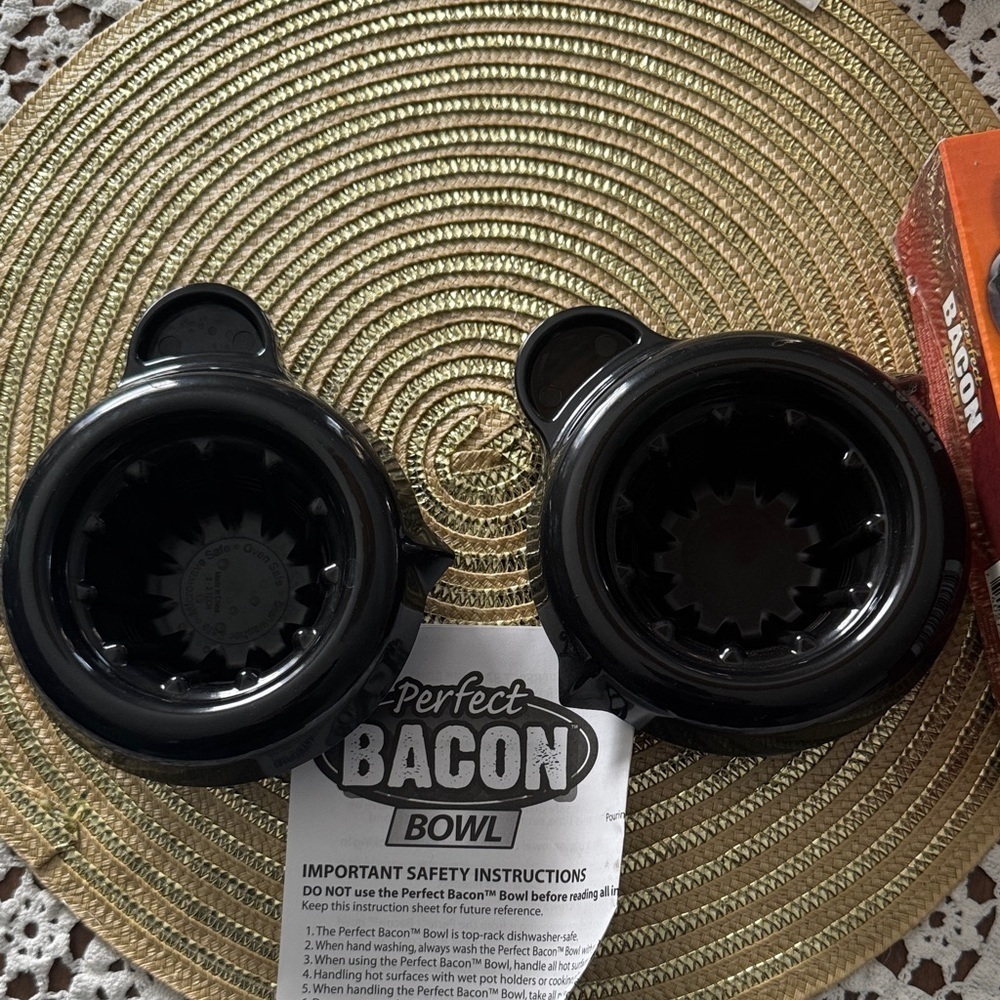 BRAND NEW IN BOX Bacon Bowls - Picture 2 of 4